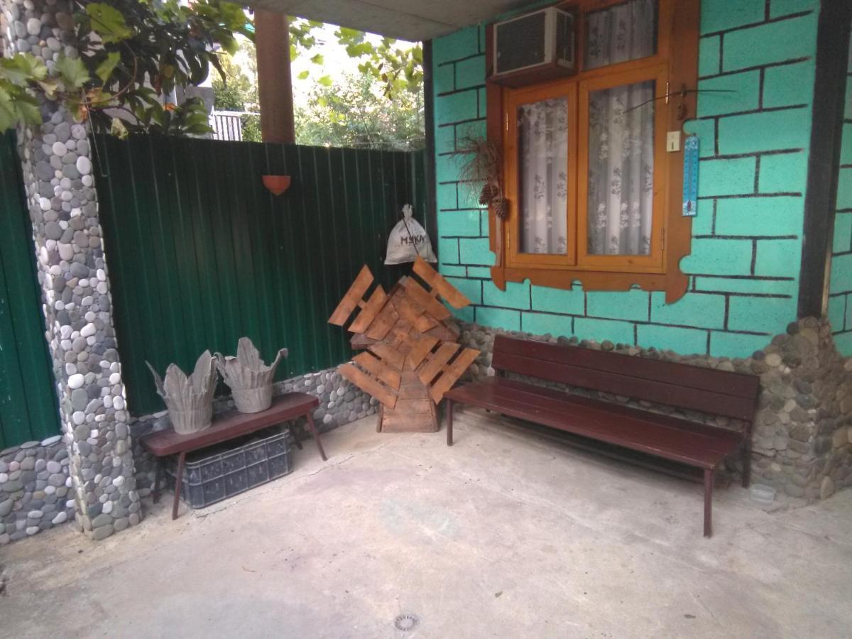Гостевой Дом В Гаграх"Море Солнца" Gagra Esterno foto